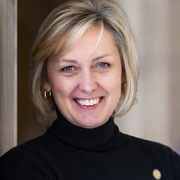 Lynne Walz